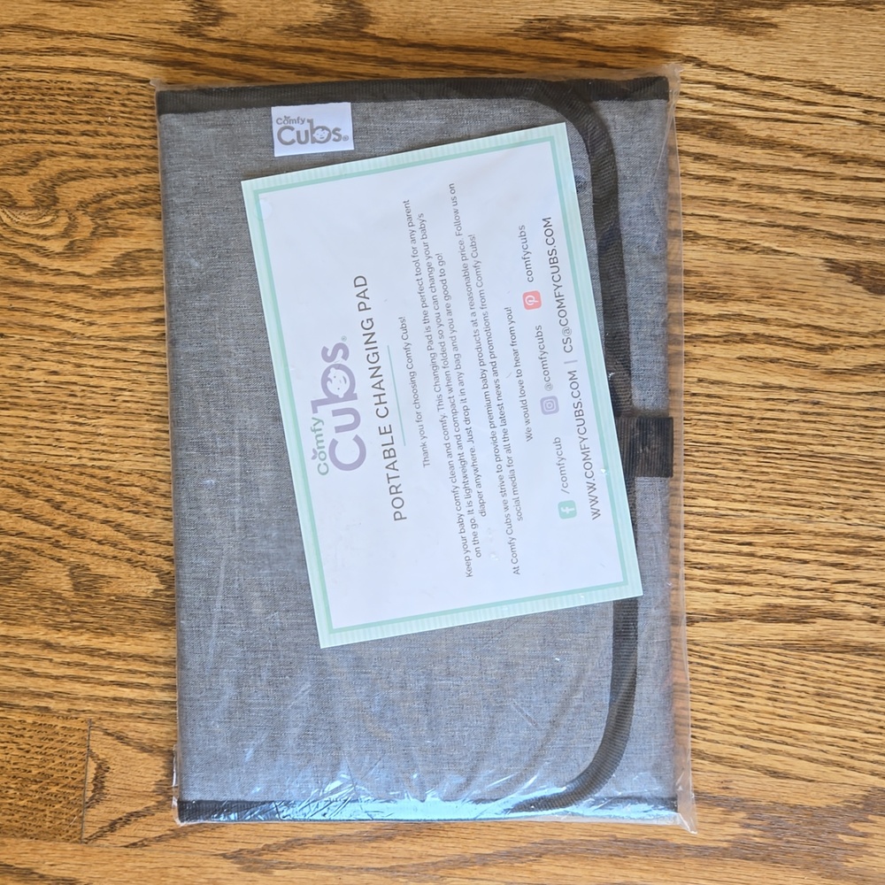 Comfy Cubs Compact Changing Pad NWOT